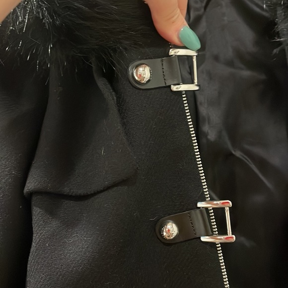 ZARA FUR HOODED BLACL JACKET WITH FRONT POCKETS - Picture 4 of 8